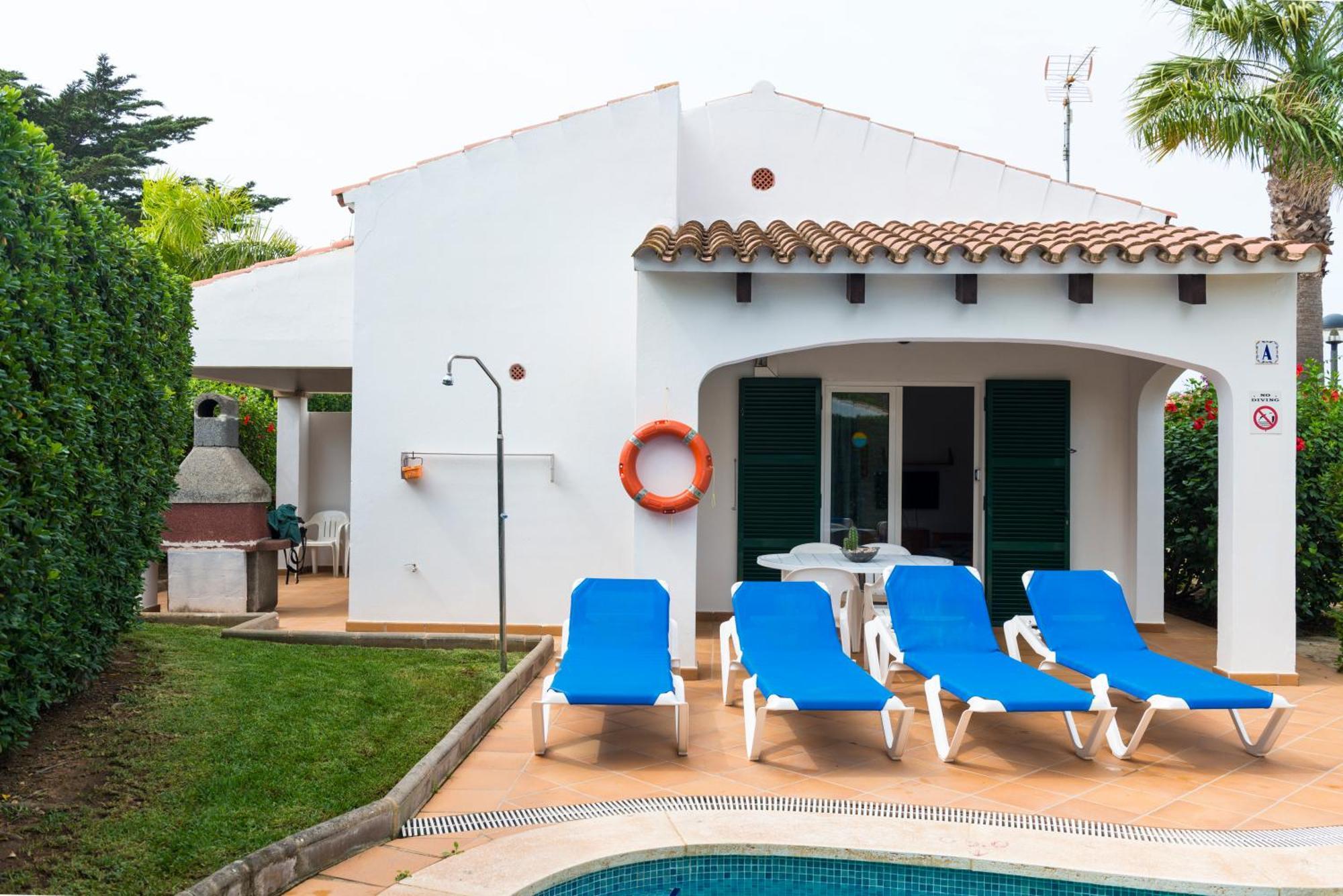 Apartchalet Villas Elvira. Villa A Son Carrio  Экстерьер фото