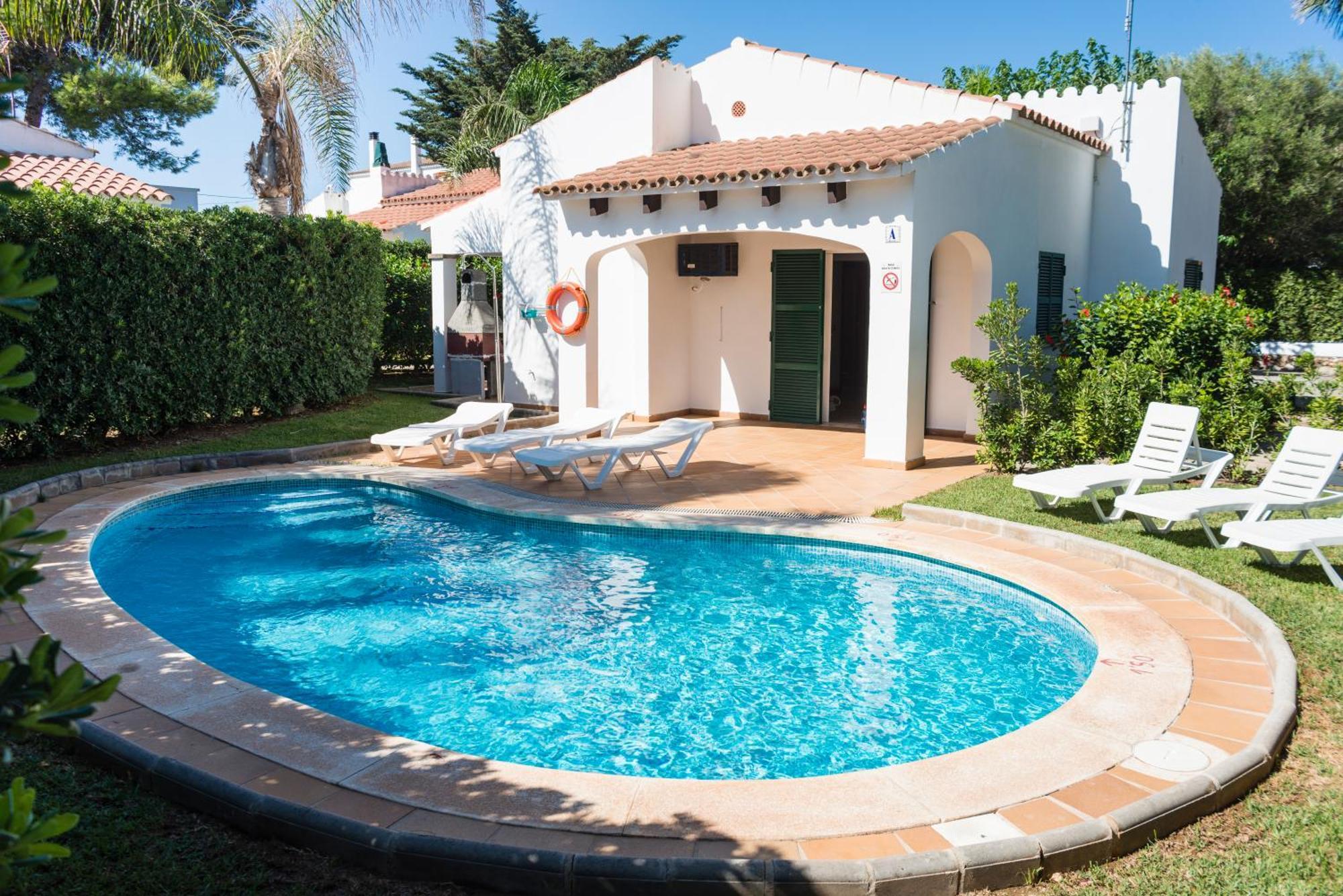 Apartchalet Villas Elvira. Villa A Son Carrio  Экстерьер фото